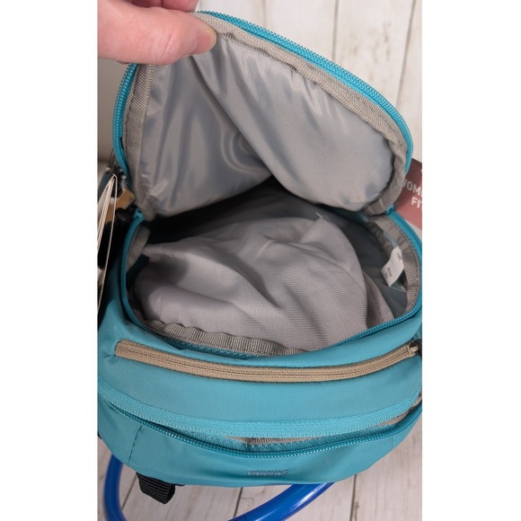 CamelBak M.U.L.E. 12 Hydration Backpack Womens Teal Blue Hiking MTB NEW - Picture 3 of 8